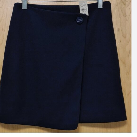LOFT NWT Petite Navy Faux Wrap Skirt - Picture 2 of 4